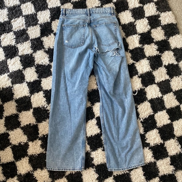 H&M Classic Ripped Straight Jeans - Picture 2 of 2